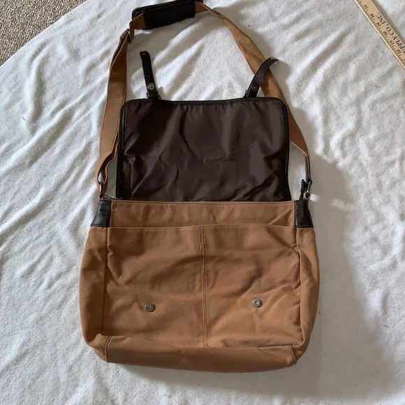 David Bitton BUFFALO laptop messenger bag tan canvas brown trim - Picture 2 of 10